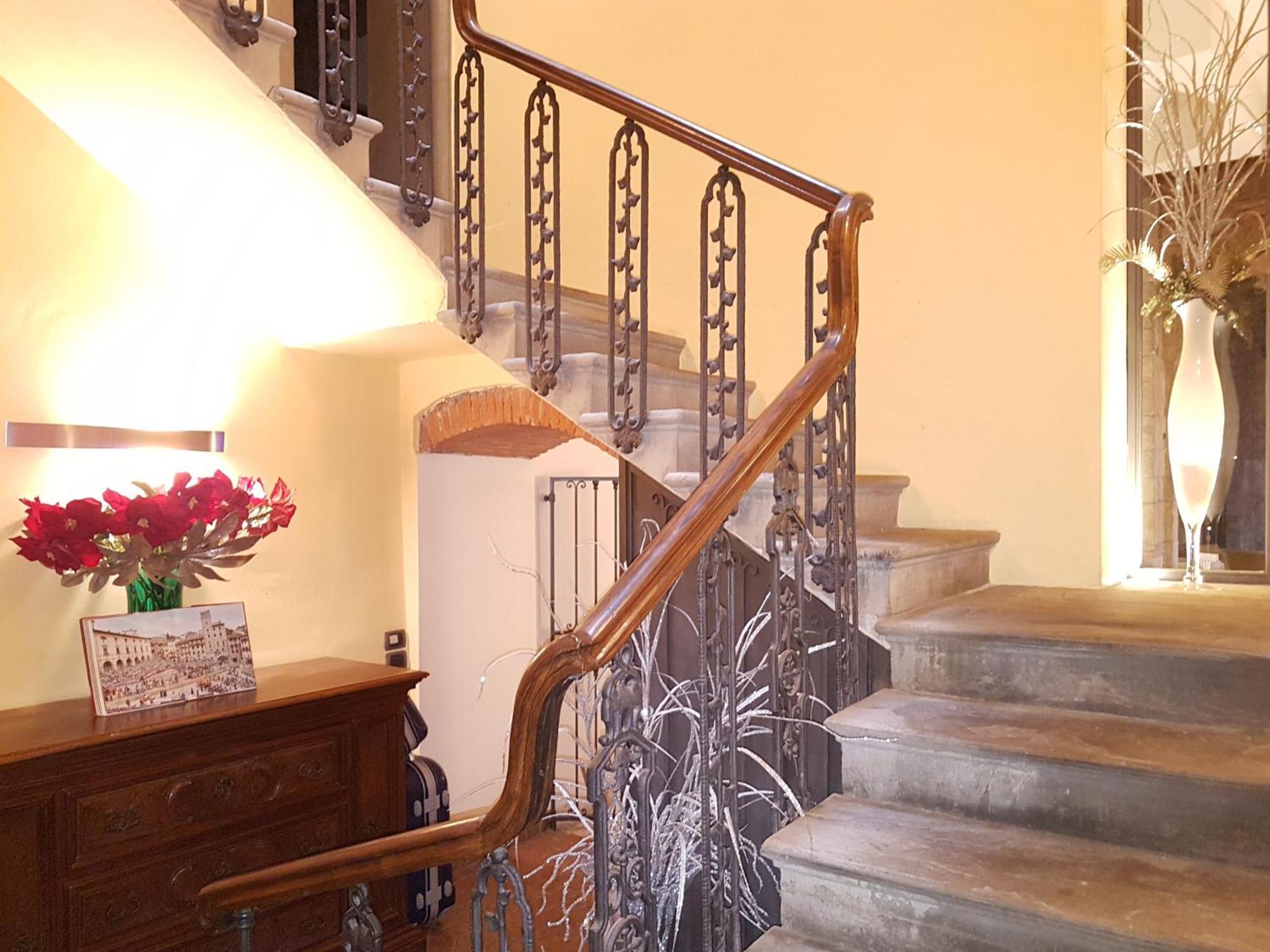 La Corte Del Re Suite & Rooms Arezzo Luaran gambar